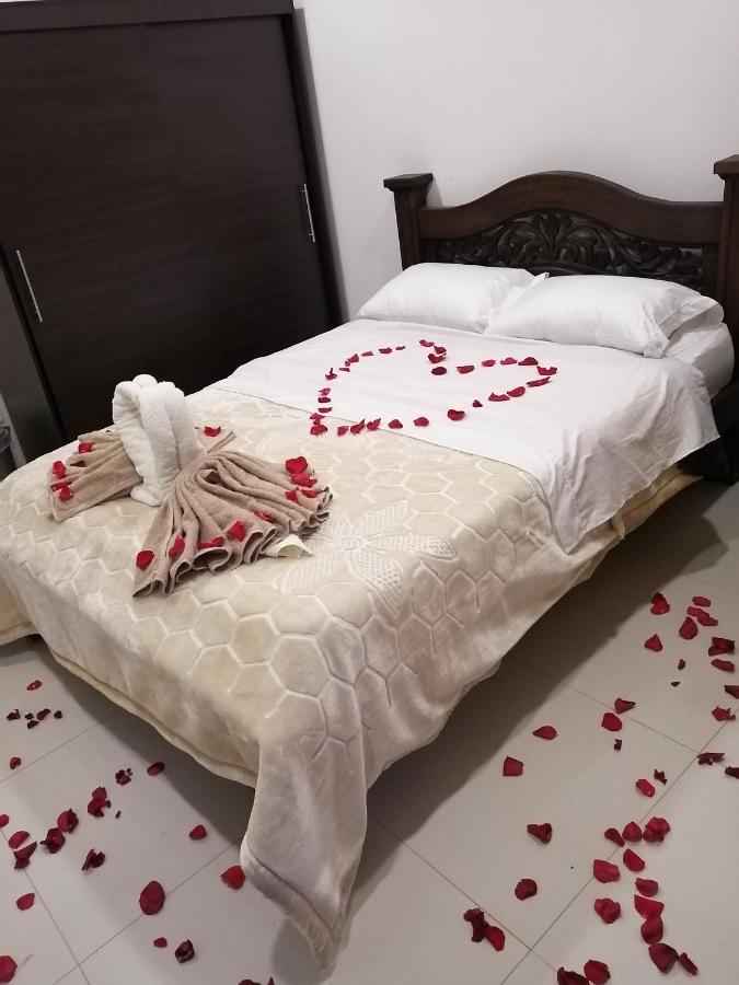 Hotel El Monarca Тунха Экстерьер фото